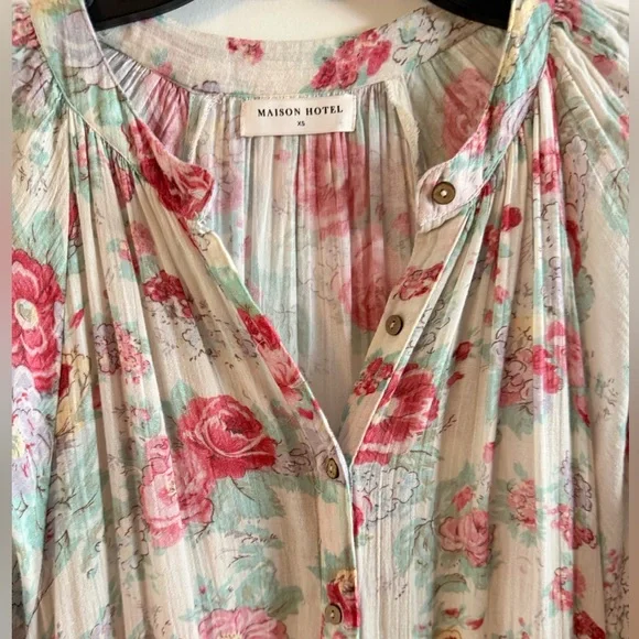 Maison Hotel Agustina Dress in Candy Roses - Picture 3 of 9